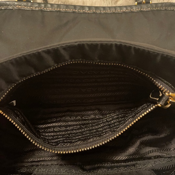 ✨PRADA Flap-bag Nylon/ Leather Strap Crossbody - Picture 6 of 10